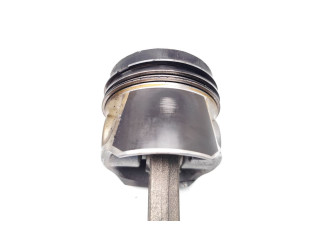 Поршень с шатуном CLHA CLHA Skoda Octavia Mk3 (5E)