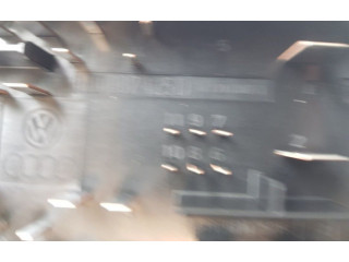 Блок предохранителей  1K0937125C, 1K0937125D   Volkswagen Caddy    