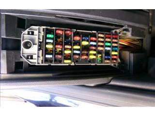 Блок предохранителей Opel Meriva A