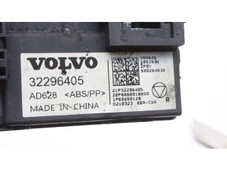 Блок управления климат-контролем 32296405 Volvo XC40