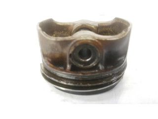 Píst 11257613626 BMW X6 E71 pro benzínový motor 4.4