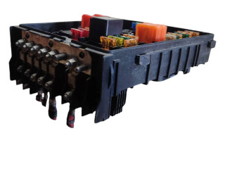 Pojistková skříňka 1K0937815C, 1K0937814F Volkswagen Tiguan 2010