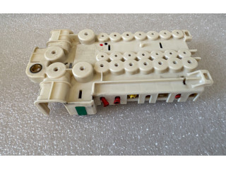 Pojistková skříňka 61138370640 BMW 5 E39 2000