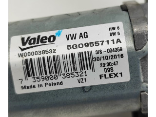 Моторчик заднего дворника 5G0955711A    Volkswagen Golf VII