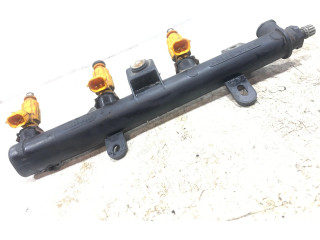 Топливная рампа 9654592680   Citroen Nemo  