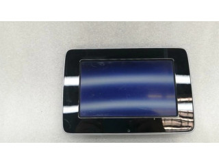 Радио/ проигрыватель CD/DVD / навигация