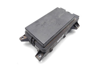 Блок предохранителей 91161-3E011, 10-08403-002 KIA Sorento