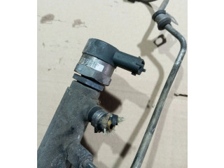 Топливная рампа 30757146, 010653L2   Volvo V70  