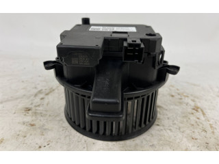 Вентилятор печки 4M1820021C Audi Q5 SQ5