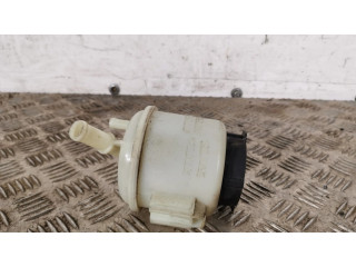 Бачек жидкости усилителя руля