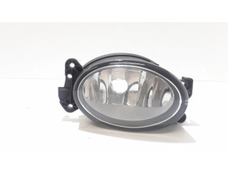 Передняя противотуманная фара