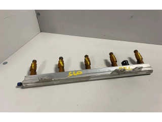 Топливная рампа 9186942, 9186340 Volvo S60 для двигателя B5204T