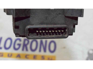 Ручка стеклоочистителей 8612A015 Mitsubishi Montero