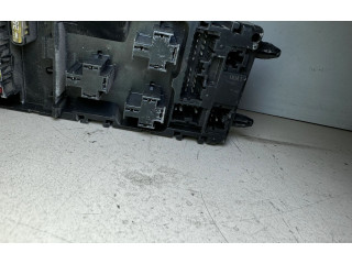 Блок предохранителей MB953355, 0G040104   Mitsubishi Carisma    