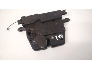 Замок задней крышки