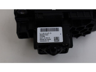 Блок предохранителей 8890977823, 8890977823 Lynk & co 01