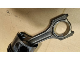 Píst 0840BB BMW 3 E92 E93 pro naftový motor 2.0