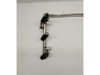 Топливная рампа 06C133681J Audi A6 S6 C5 4B