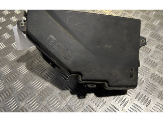 Блок предохранителей  31398000, 31398001   Volvo XC90    