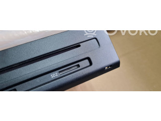 Блок предохранителей 1K0937132F   Audi Q3 8U    