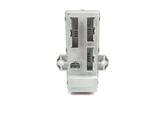 Блок предохранителей BF391171   KIA Sorento    