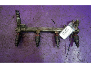 Топливная рампа 90411551, 90411551 Opel Vectra B для двигателя X20XEV