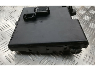 Блок предохранителей 8676391, 12217799 Volvo XC90