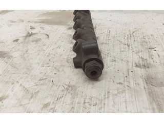 Топливная рампа Toyota Corolla Verso E121