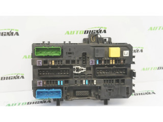 Pojistková skříňka 13268287 Opel Zafira B 2009