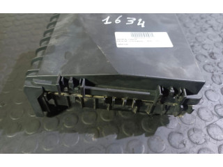 Блок предохранителей 1K0937124H Audi A3 S3 8P