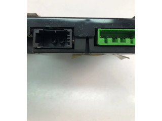 Экран/ дисплей / маленький экран 30797715   Volvo V70