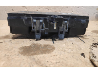 Блок предохранителей GB3T-14D068-KA Ford Ranger