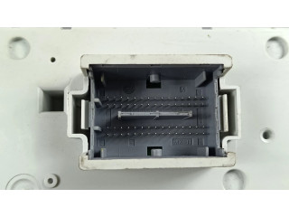   Pojistková skříňka 68412070AB   Jeep Cherokee 2019