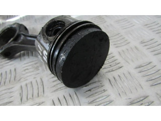 Поршень с шатуном Volvo 460 для дизельного двигателя 1.9