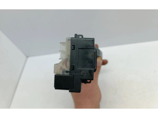 Ручка стеклоочистителей 17D682 Mazda 3 I