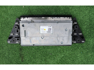 Радио/ проигрыватель CD/DVD / навигация