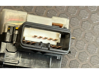 Радио/ проигрыватель CD/DVD / навигация 17B122 Mazda 626 1998 - 2002 года