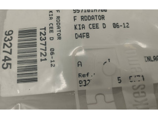 Дисплей    957101H700   KIA Ceed