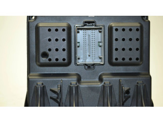 Блок предохранителей 30786475, 06W434   Volvo V70    