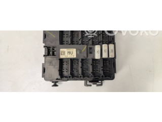 Блок предохранителей 15093837   Cadillac Escalade    