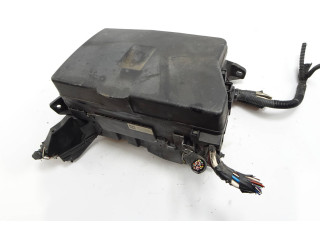 Pojistková skříňka 8211105X21, 864AE Toyota Avensis T270 2014