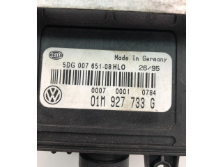 Блок управления коробкой передач 01M927733G   Volkswagen Golf III