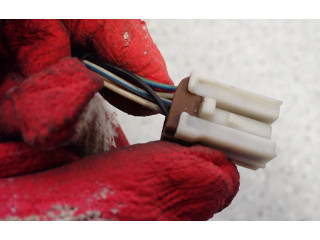 Зеркало электрическое Mitsubishi Carisma 2000 - 2004 года