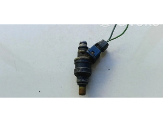 Форсунка 925093001 Mitsubishi Carisma для бензинового двигателя 1.8