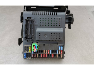 Блок предохранителей 30682981, 12216069 Volvo S60