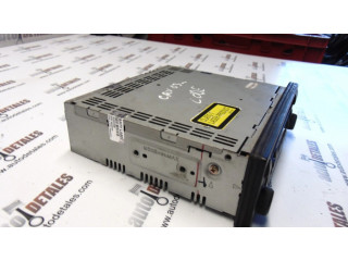 Радио/ проигрыватель CD/DVD / навигация