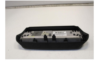 Дисплей       Peugeot 2008 II