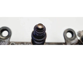 Комплект форсунок MR988977 Mitsubishi Colt для бензинового двигателя 1.1