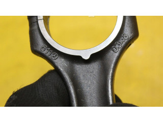 Píst    Mercedes-Benz E W210     