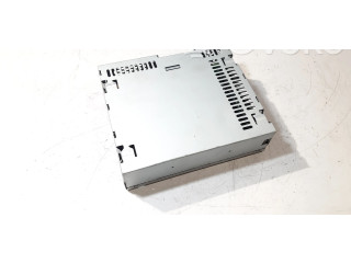 Радио/ проигрыватель CD/DVD / навигация